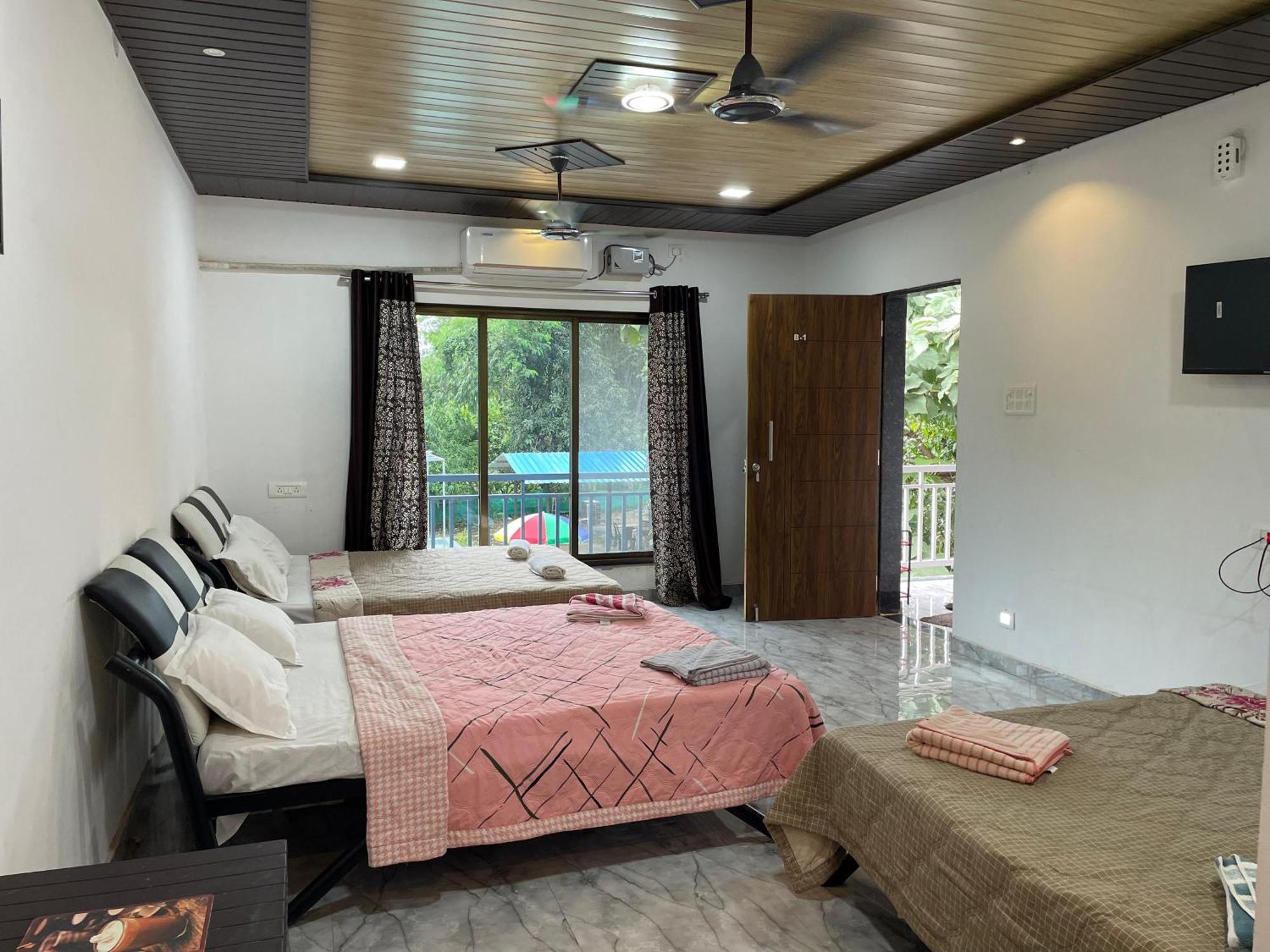 Riverland Farm And Resort Karjat Extérieur photo
