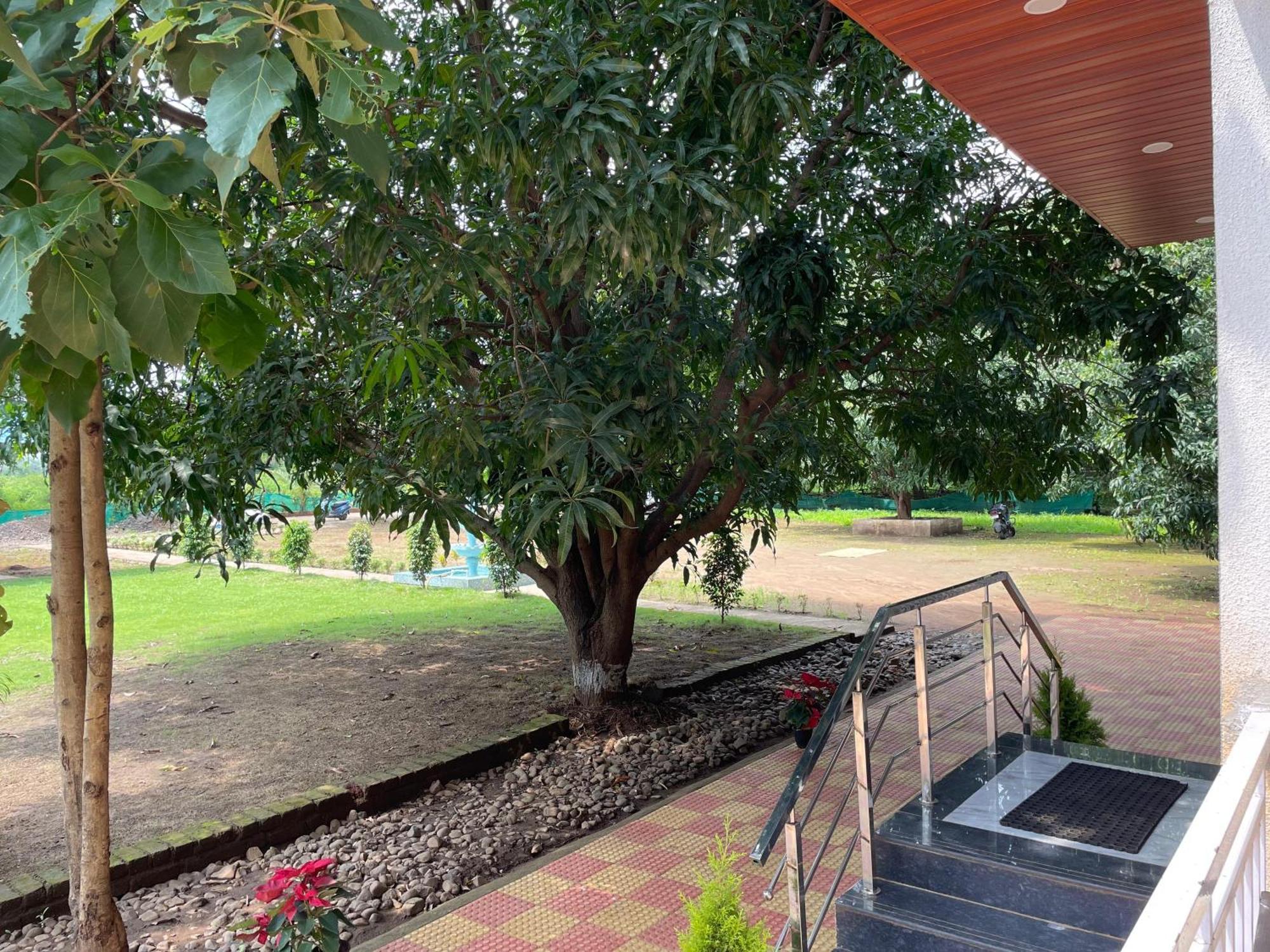 Riverland Farm And Resort Karjat Extérieur photo